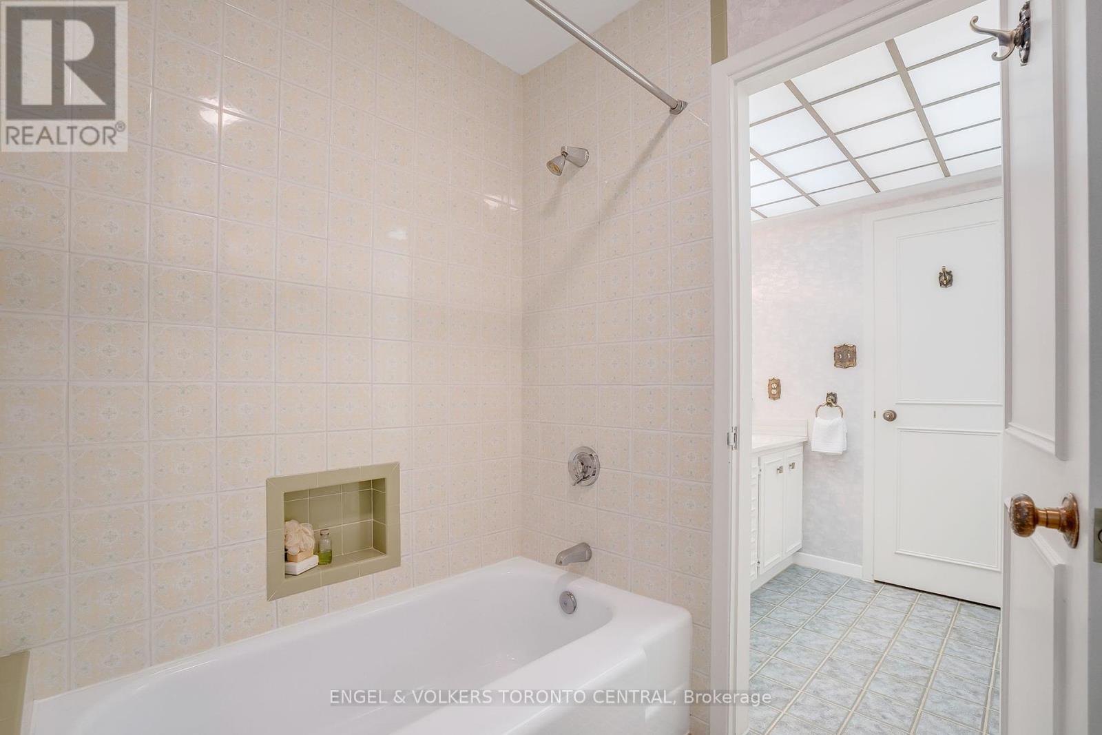 56 Cachet Parkway, Markham, Ontario  L6C 1C2 - Photo 29 - N12445947