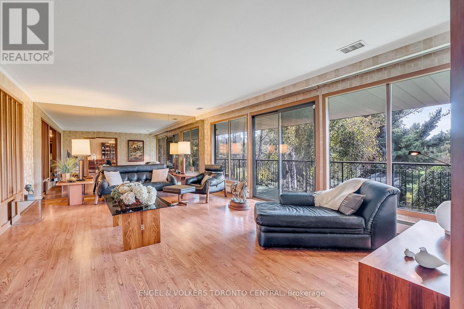 56 Cachet Parkway, Markham, Ontario  L6C 1C2 - Photo 9 - N12445947