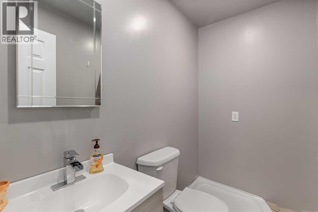 110 Rocky Ridge Green Nw, Calgary, Alberta  T3G 4R6 - Photo 38 - A2261679