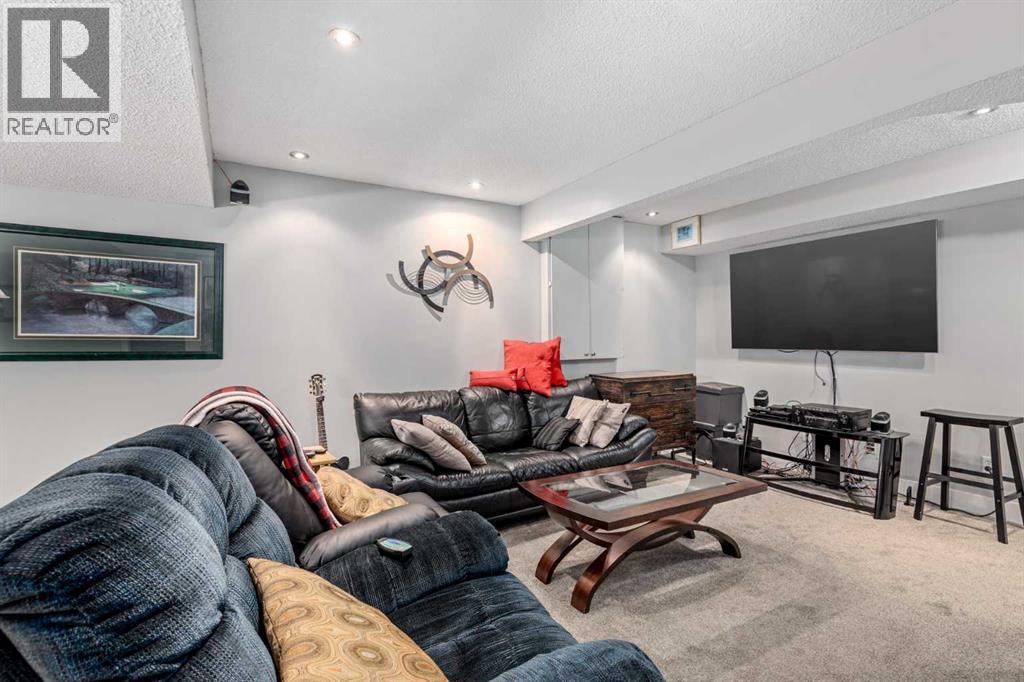 110 Rocky Ridge Green Nw, Calgary, Alberta  T3G 4R6 - Photo 31 - A2261679
