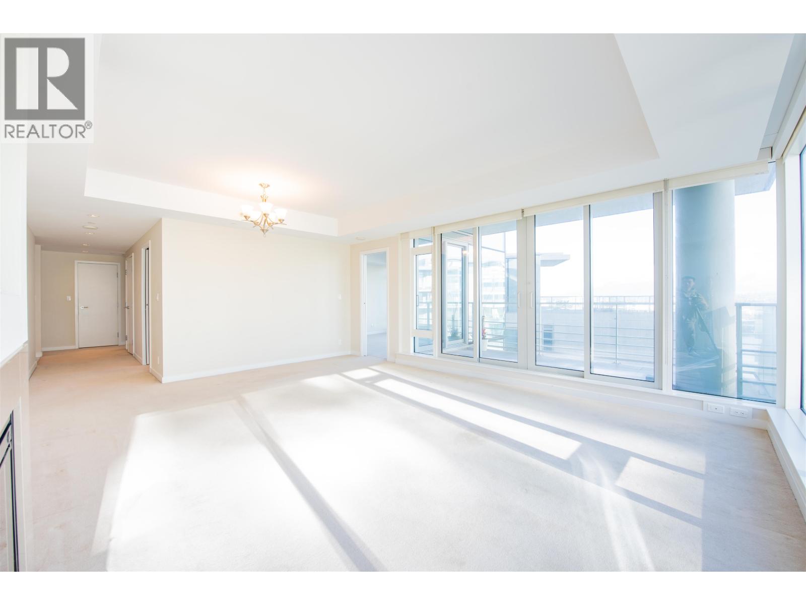 802 5171 Brighouse Way, Richmond, British Columbia  V7C 0A2 - Photo 4 - R3054117