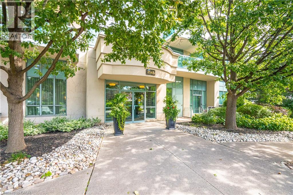 306-2545 Erin Centre Boulevard, Mississauga, Ontario  L5M 6Z9 - Photo 2 - 40776405