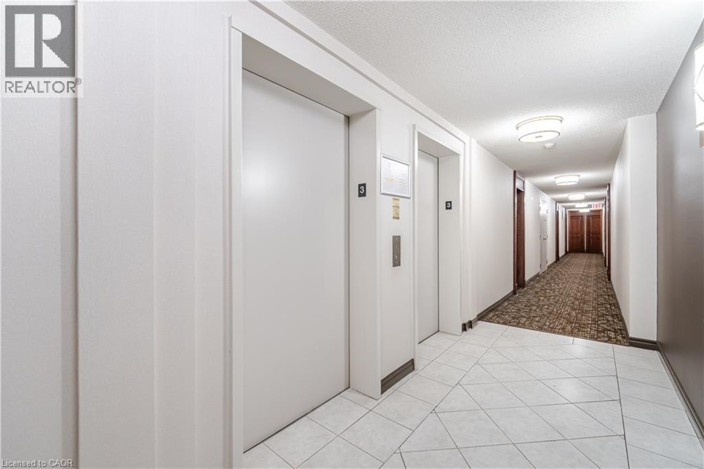 306-2545 Erin Centre Boulevard, Mississauga, Ontario  L5M 6Z9 - Photo 5 - 40776405