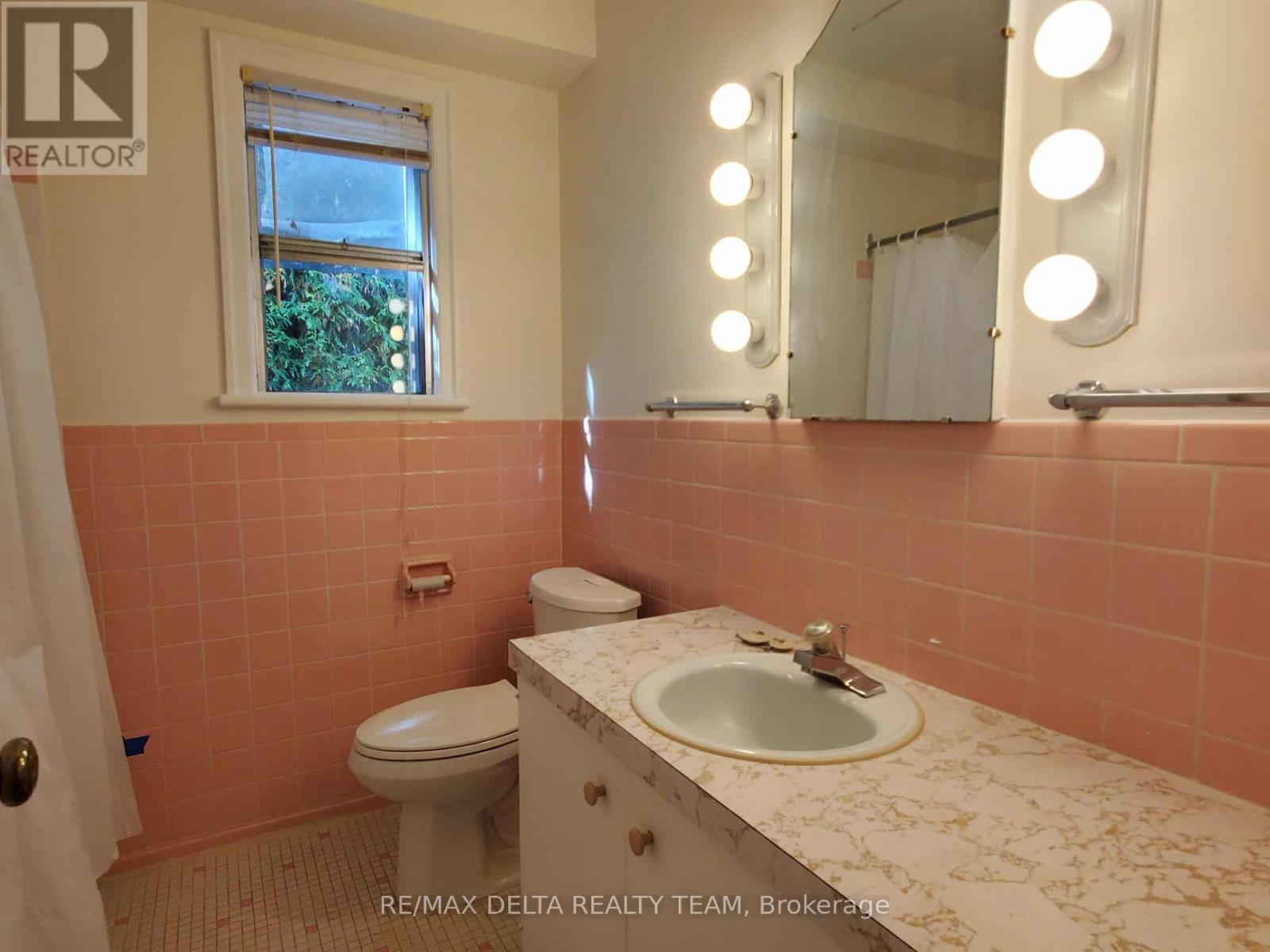 149 Pleasant Park Road, Ottawa, Ontario  K1H 5M4 - Photo 12 - X12383284