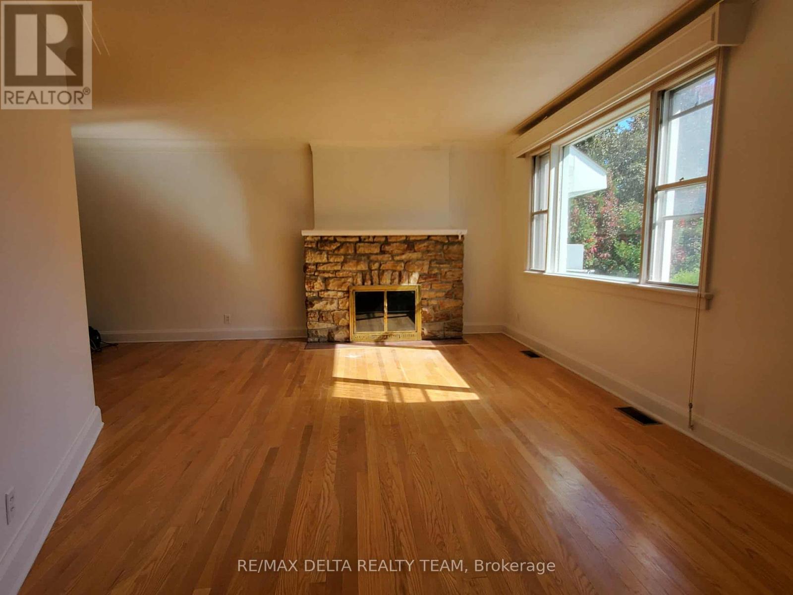 149 Pleasant Park Road, Ottawa, Ontario  K1H 5M4 - Photo 7 - X12383284