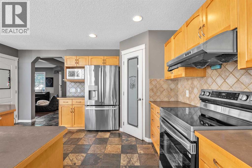 138 Panamount Gardens Nw, Calgary, Alberta  T3K 5V4 - Photo 11 - A2261878