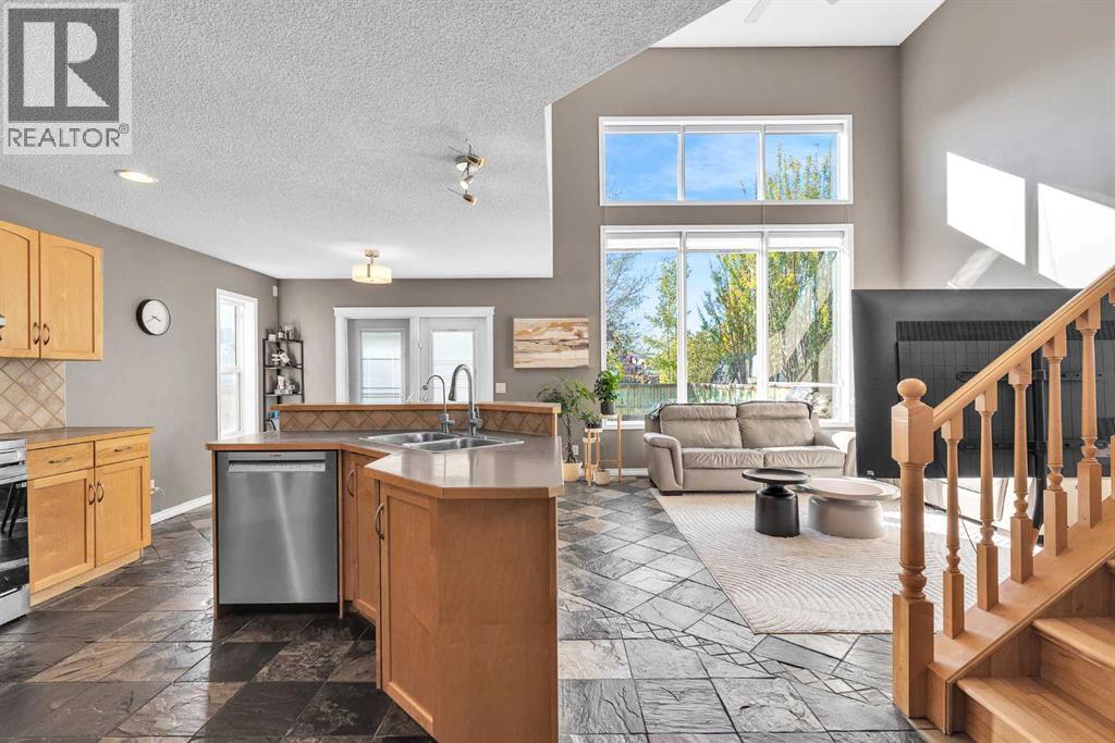 138 Panamount Gardens Nw, Calgary, Alberta  T3K 5V4 - Photo 5 - A2261878
