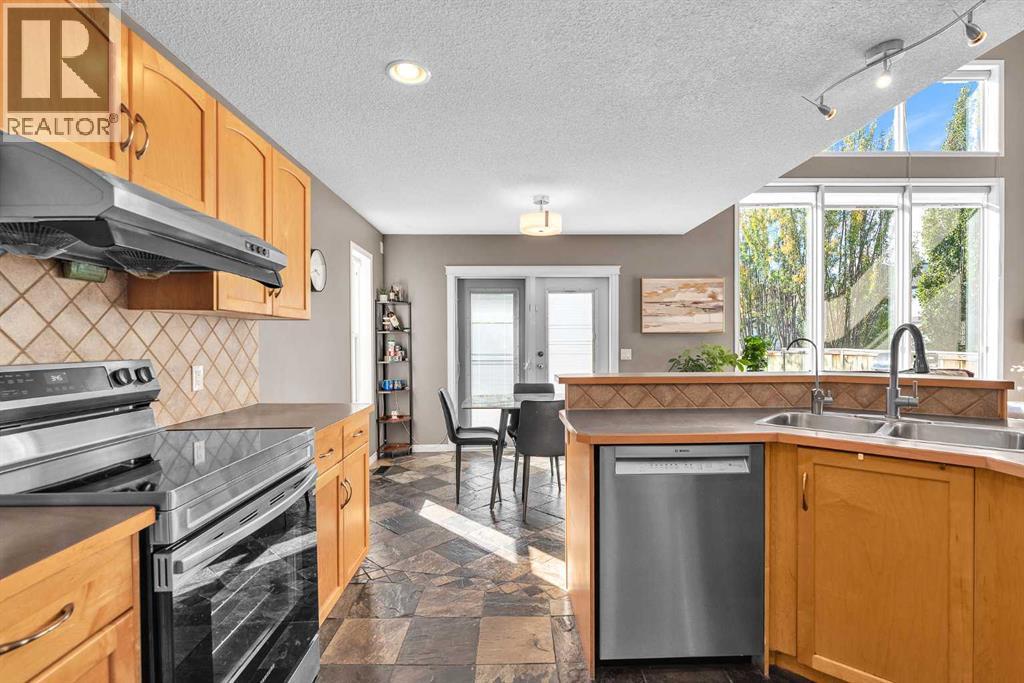 138 Panamount Gardens Nw, Calgary, Alberta  T3K 5V4 - Photo 13 - A2261878