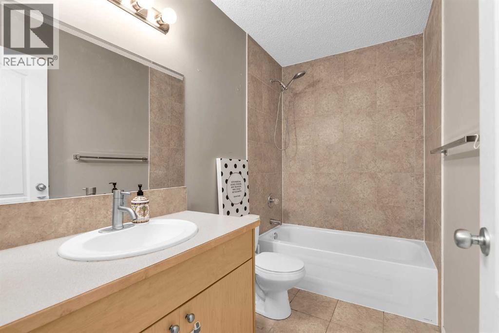 138 Panamount Gardens Nw, Calgary, Alberta  T3K 5V4 - Photo 33 - A2261878