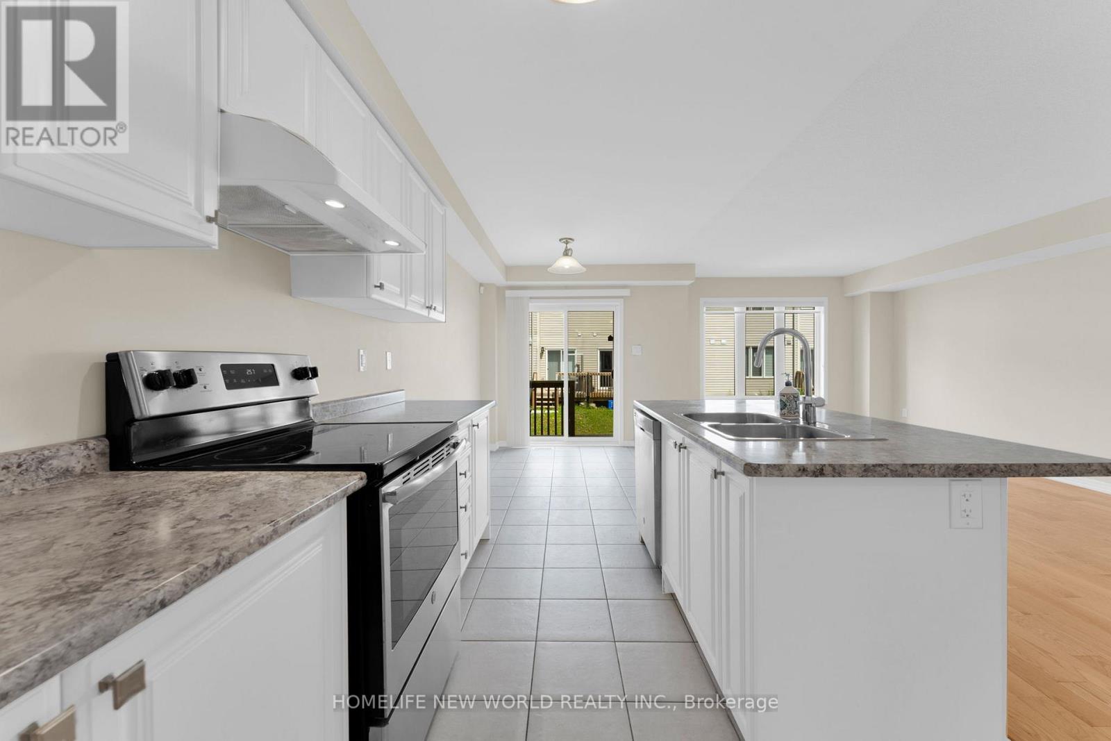 7744 Dockweed Drive, Niagara Falls, Ontario  L2H 3S2 - Photo 10 - X12445950