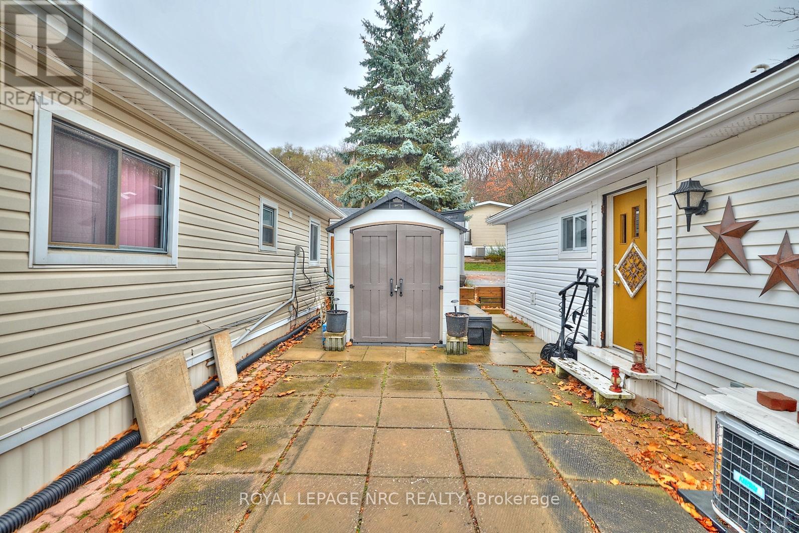 423 - 23 Four Mile Creek Road, Niagara-On-The-Lake, Ontario  L0S 1J1 - Photo 17 - X12445957