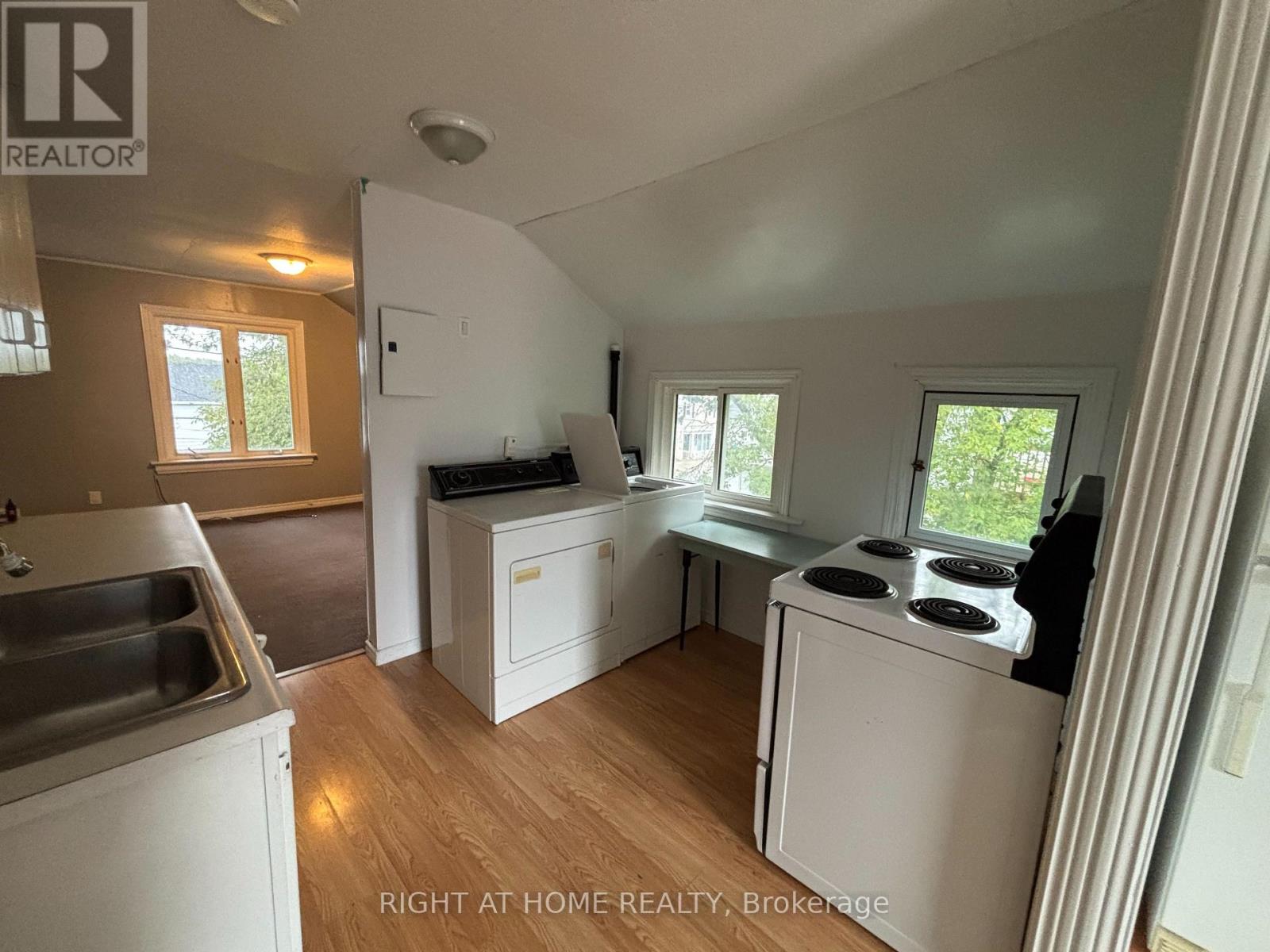 58 Second Street E, Kirkland Lake, Ontario  P2N 1R5 - Photo 6 - T12411063