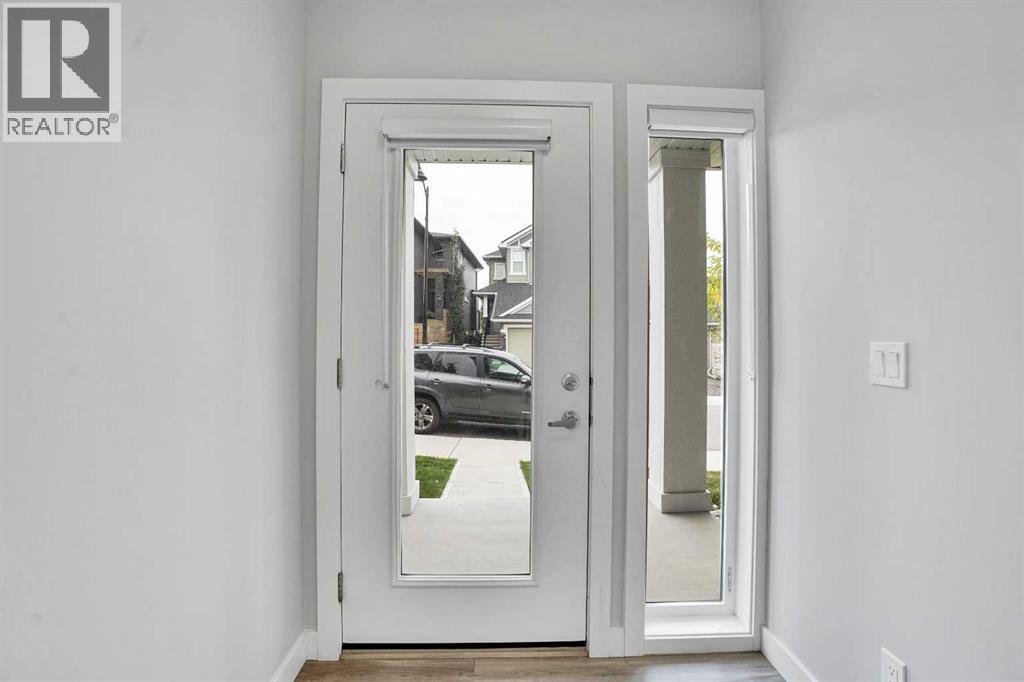 114 Crestridge Hill Sw, Calgary, Alberta  T3B 6L1 - Photo 2 - A2262259