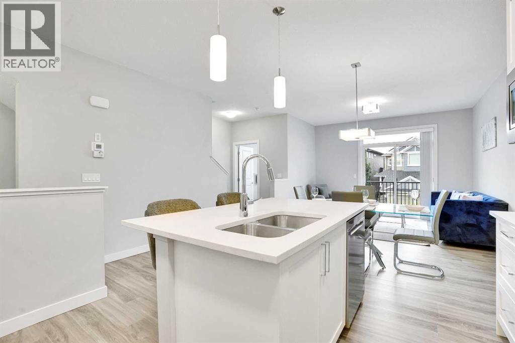 114 Crestridge Hill Sw, Calgary, Alberta  T3B 6L1 - Photo 7 - A2262259