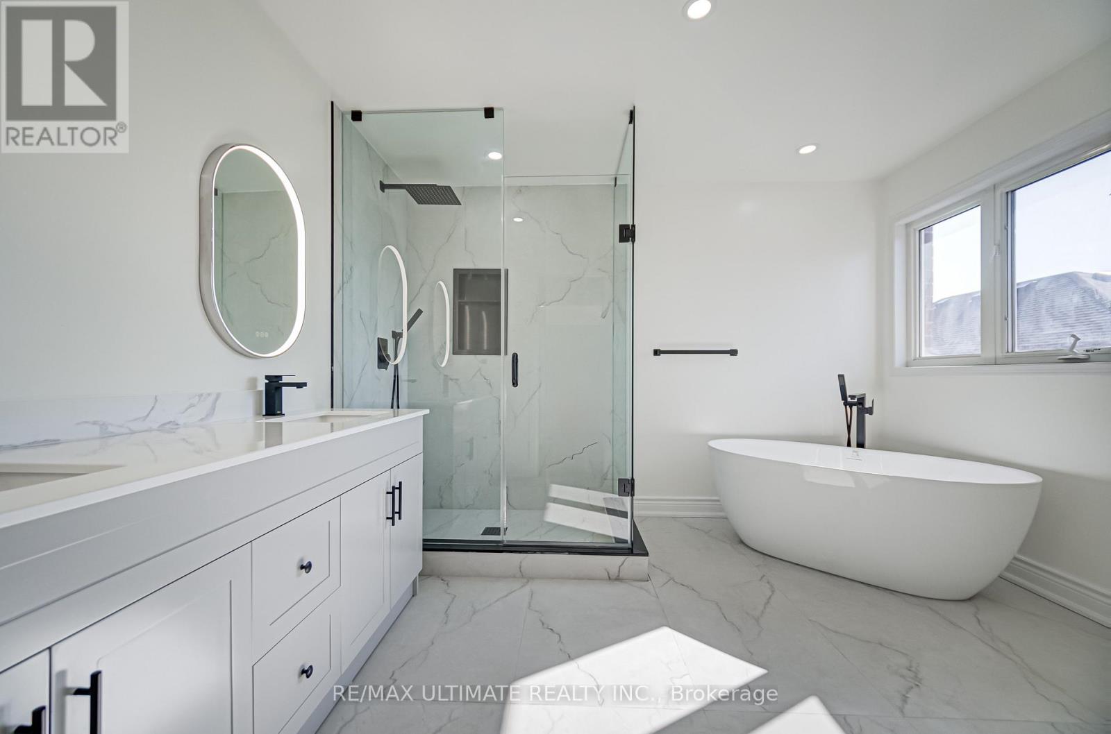 11 Drum Street, Whitchurch-Stouffville, Ontario  L4A 0N3 - Photo 14 - N12445960