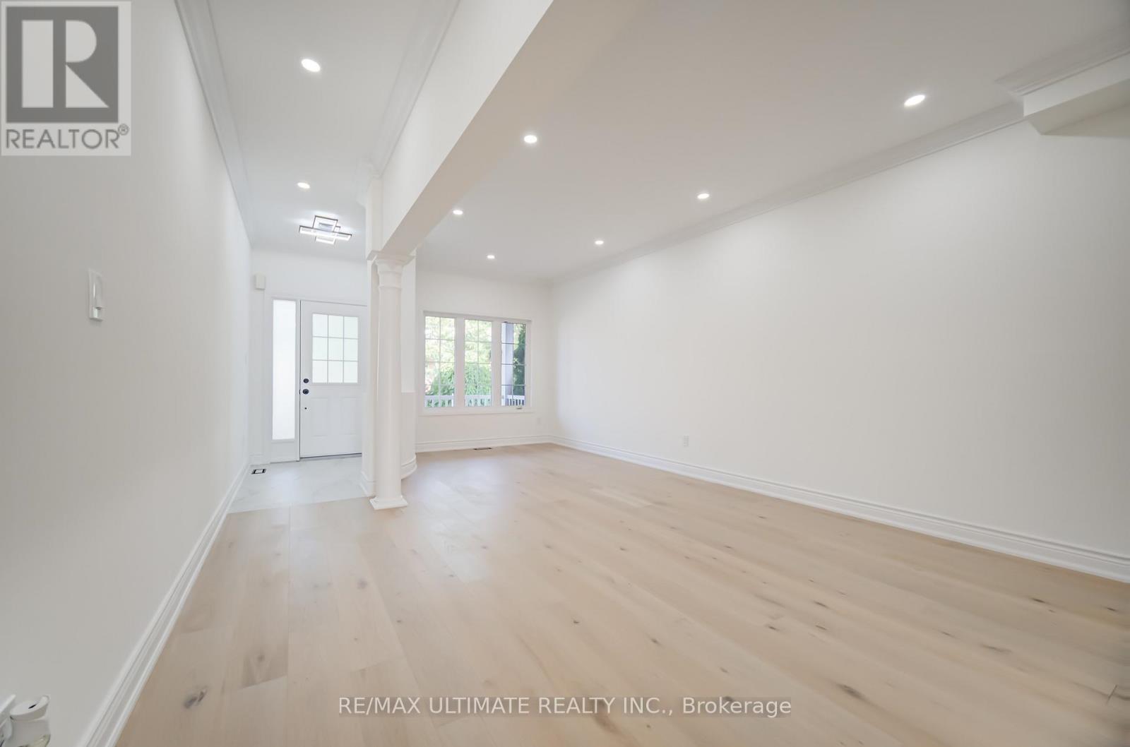 11 Drum Street, Whitchurch-Stouffville, Ontario  L4A 0N3 - Photo 2 - N12445960