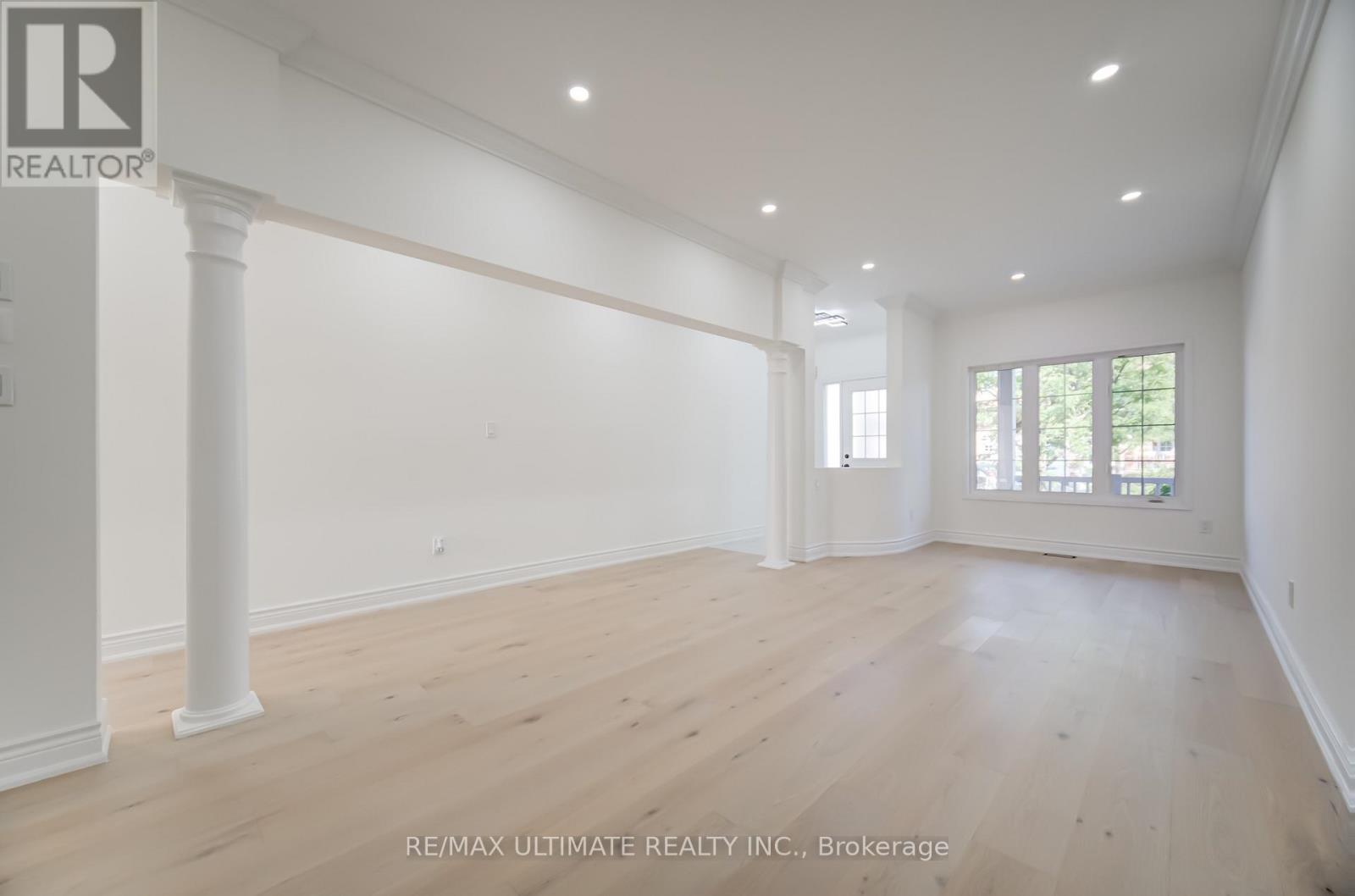 11 Drum Street, Whitchurch-Stouffville, Ontario  L4A 0N3 - Photo 4 - N12445960