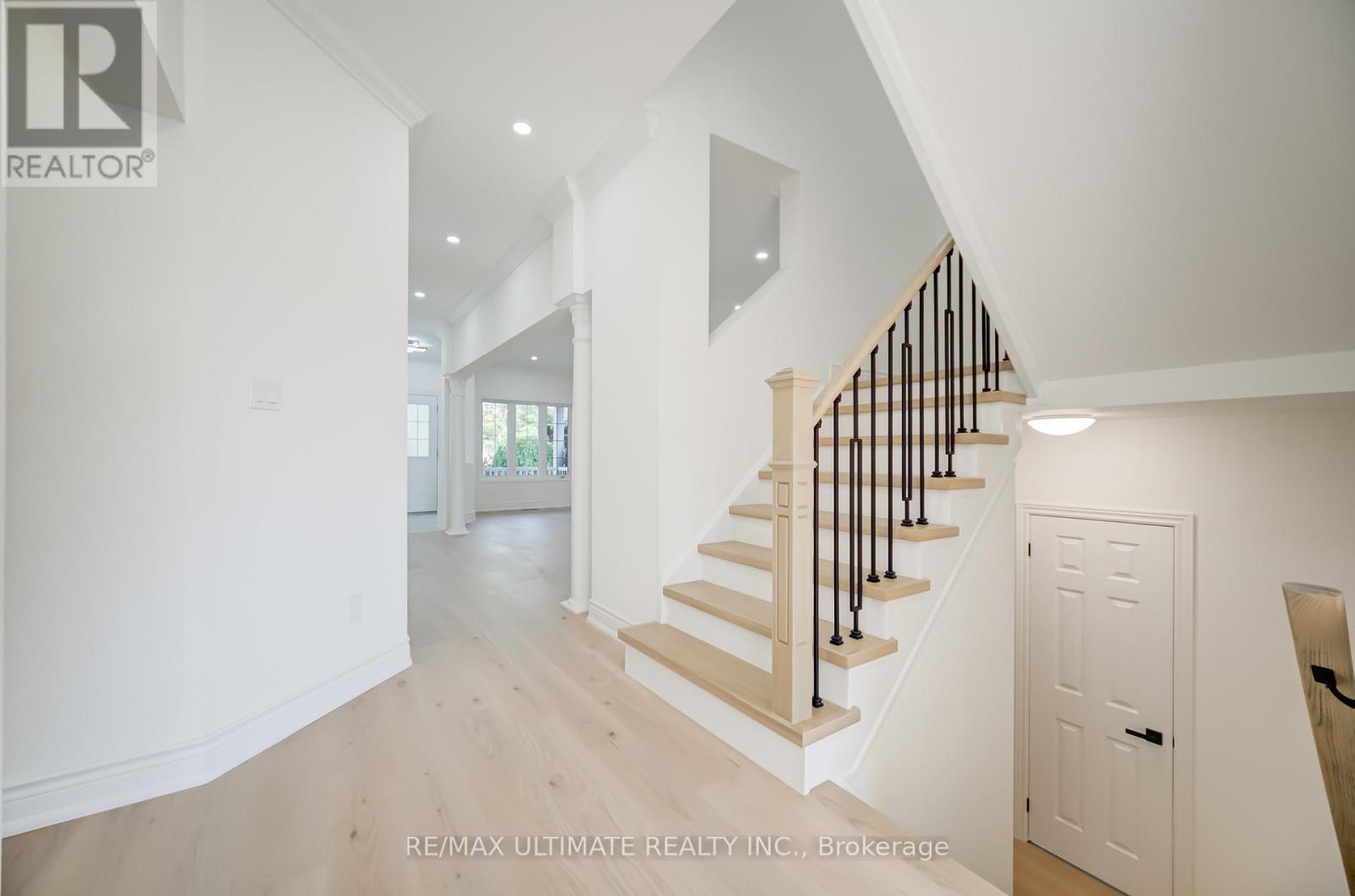 11 Drum Street, Whitchurch-Stouffville, Ontario  L4A 0N3 - Photo 5 - N12445960