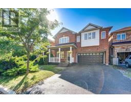 11 DRUM STREET, Whitchurch-Stouffville, Ontario