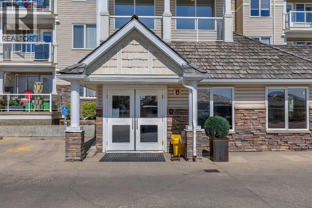 126, 500 Rocky Vista Gardens Nw, Calgary, Alberta  T3G 0C3 - Photo 3 - A2259217