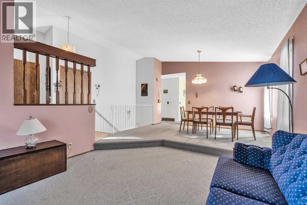 183 Cedardale Place Sw, Calgary, Alberta  T2W 5G1 - Photo 7 - A2261496