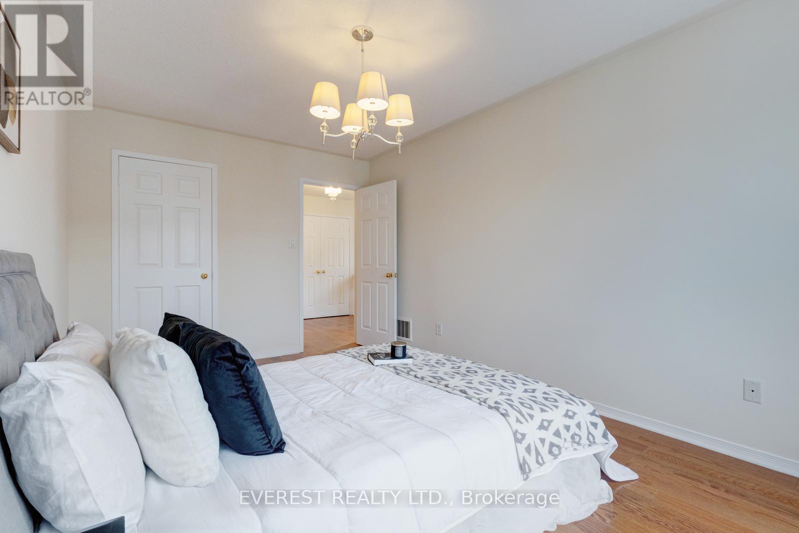 5172 Nestling Grove, Mississauga, Ontario  L5M 0L2 - Photo 34 - W12445956