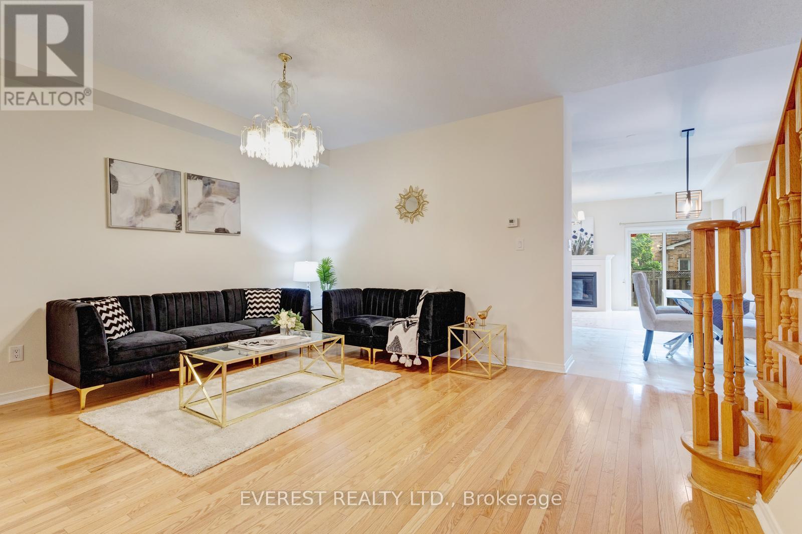 5172 Nestling Grove, Mississauga, Ontario  L5M 0L2 - Photo 4 - W12445956