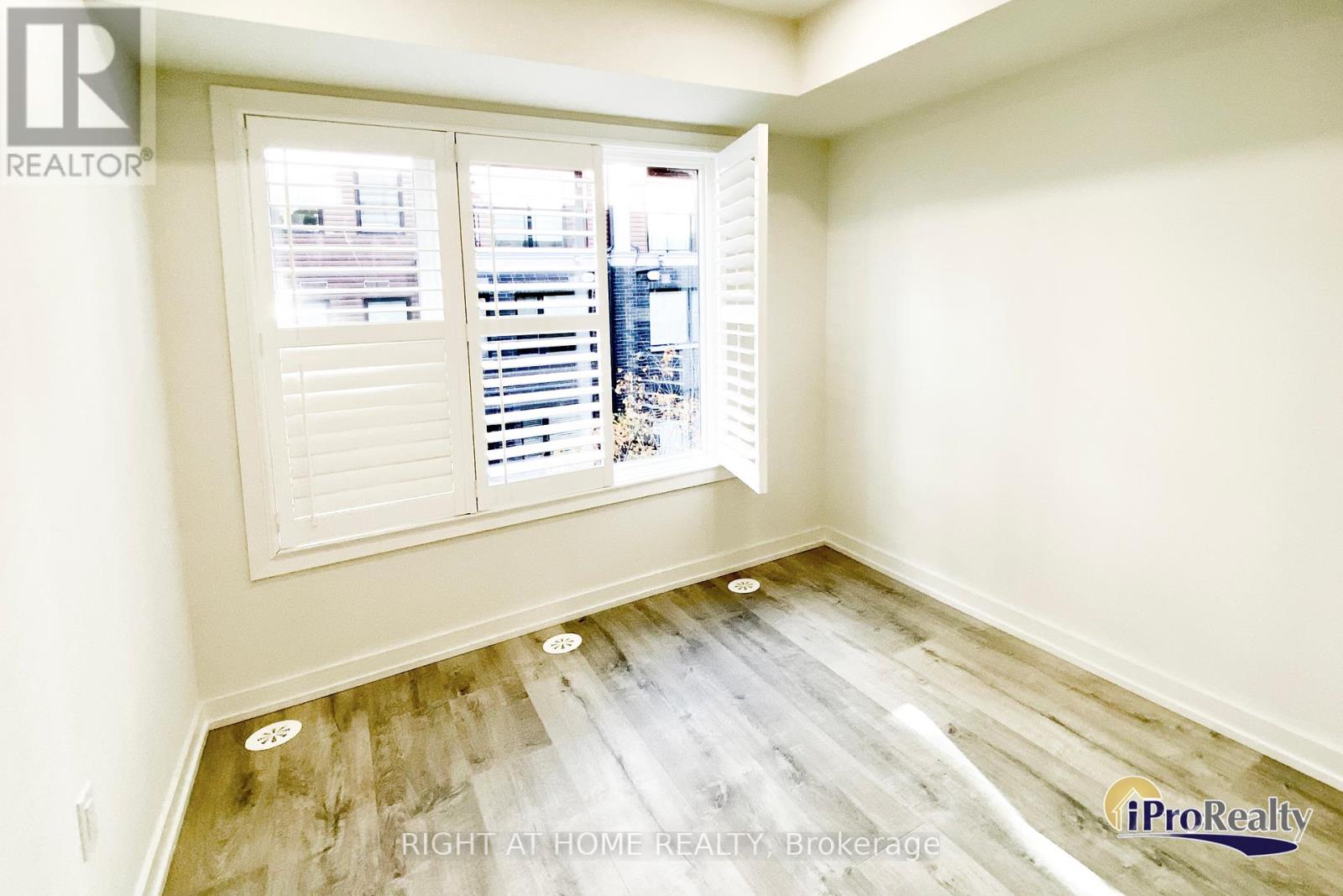 30 - 3550 Colonial Drive, Mississauga, Ontario  L5L 0C1 - Photo 13 - W12445959
