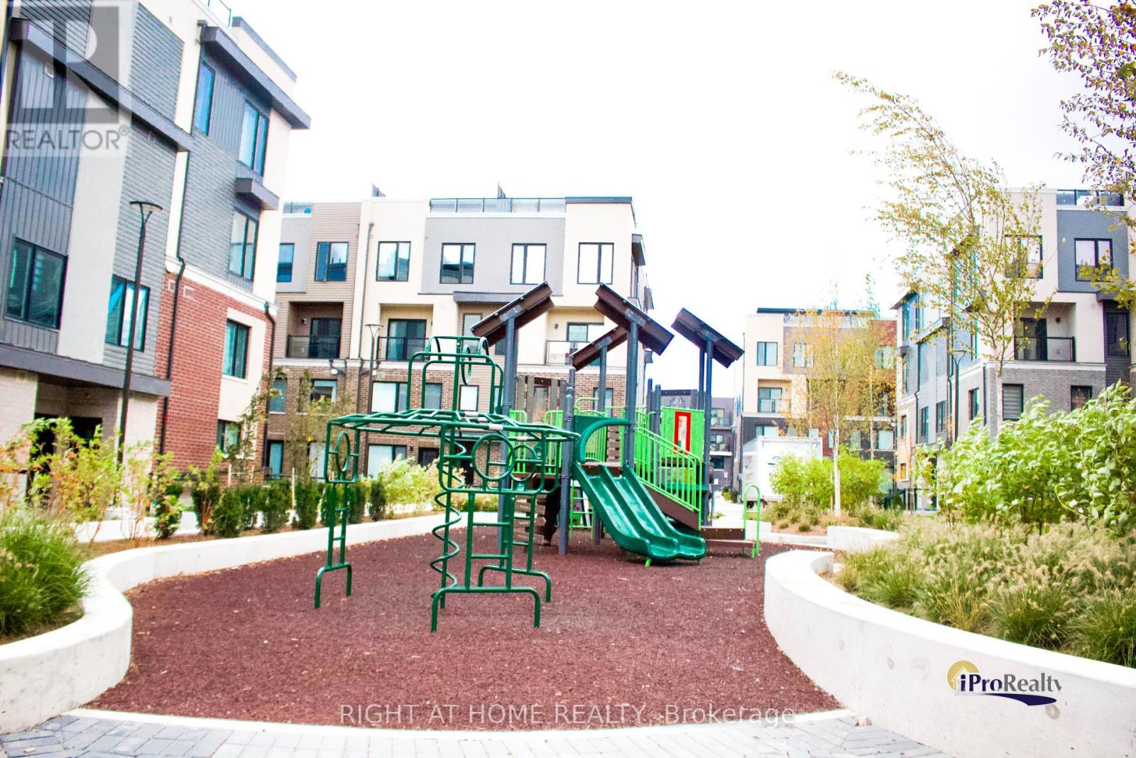 30 - 3550 Colonial Drive, Mississauga, Ontario  L5L 0C1 - Photo 3 - W12445959