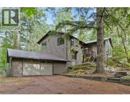 100 Viaduct Ave W Prospect Lake, Saanich, Ca