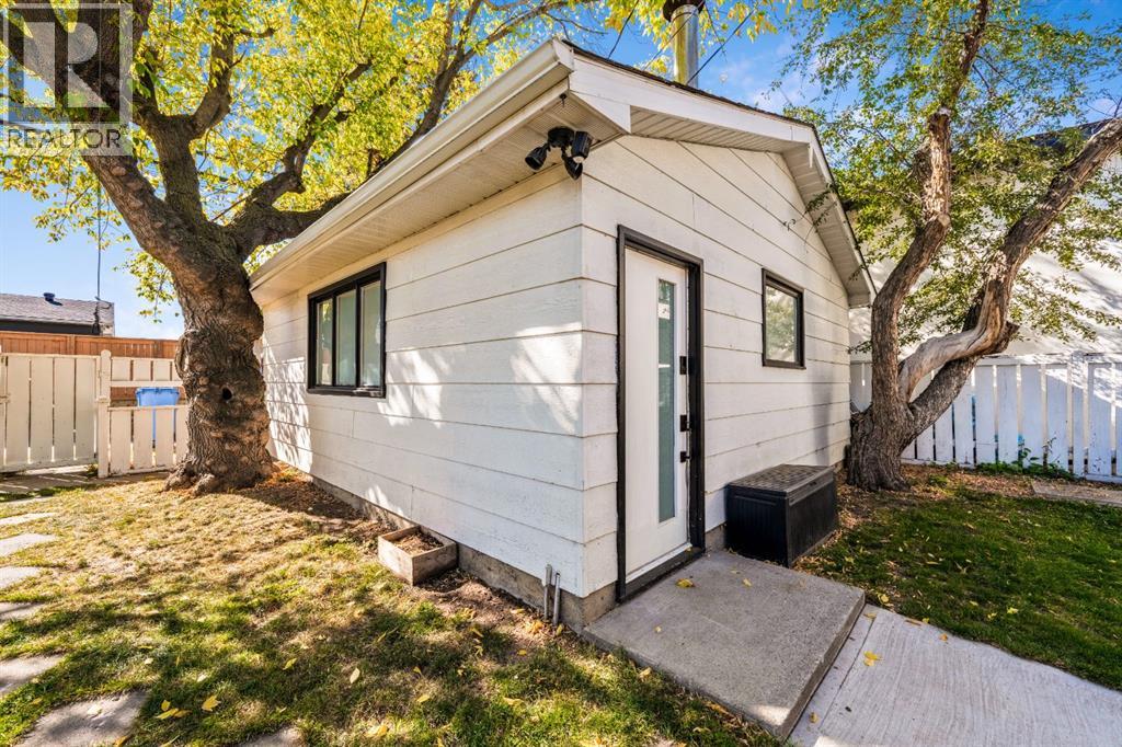 2539 Chicoutimi Drive Nw, Calgary, Alberta  T2L 0W4 - Photo 42 - A2261509