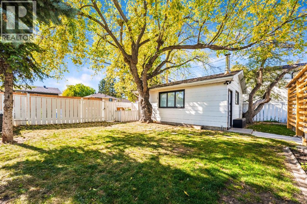 2539 Chicoutimi Drive Nw, Calgary, Alberta  T2L 0W4 - Photo 44 - A2261509