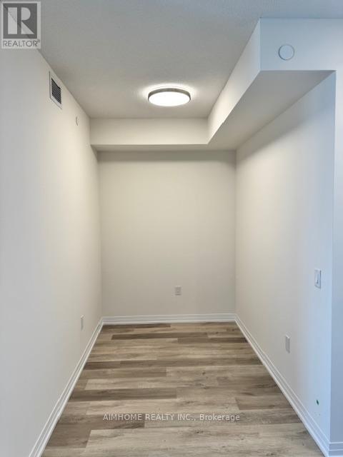 803 - 15 Watergarden Drive, Mississauga, Ontario  L5R 0H4 - Photo 8 - W12444501