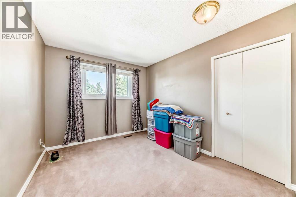 32 Radcliffe Bay Se, Calgary, Alberta  T2A 6B3 - Photo 22 - A2242030