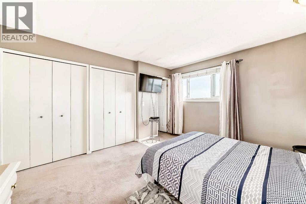 32 Radcliffe Bay Se, Calgary, Alberta  T2A 6B3 - Photo 19 - A2242030