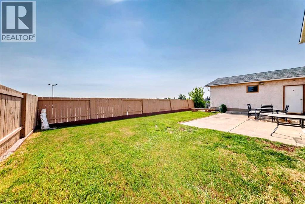 32 Radcliffe Bay Se, Calgary, Alberta  T2A 6B3 - Photo 49 - A2242030