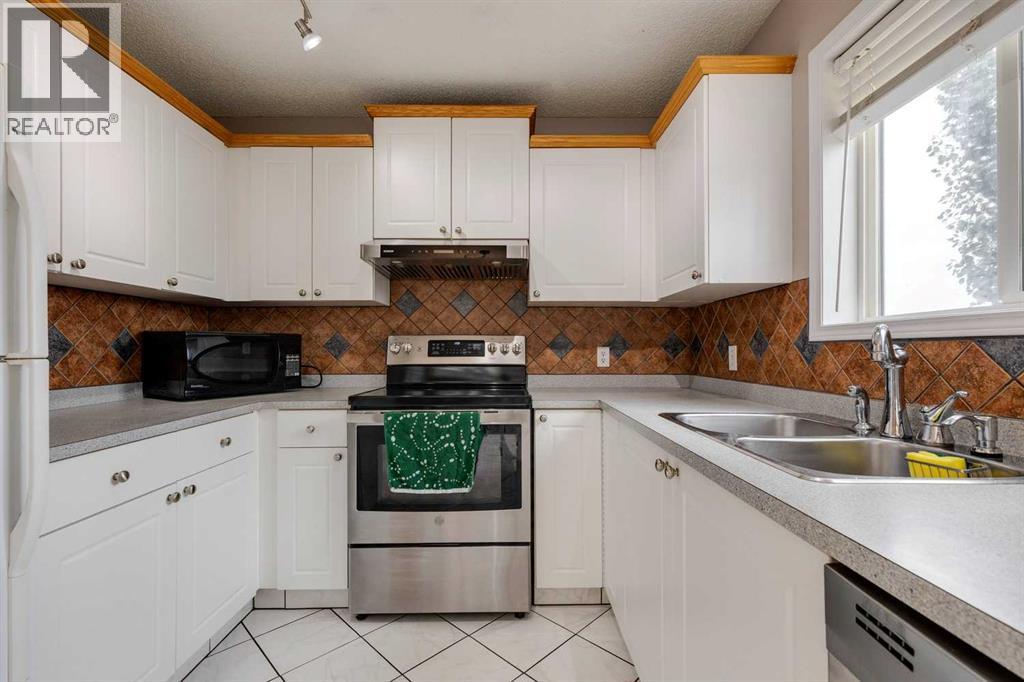 2 Hidden Hills Terrace Nw, Calgary, Alberta  T3A 6E1 - Photo 10 - A2255432