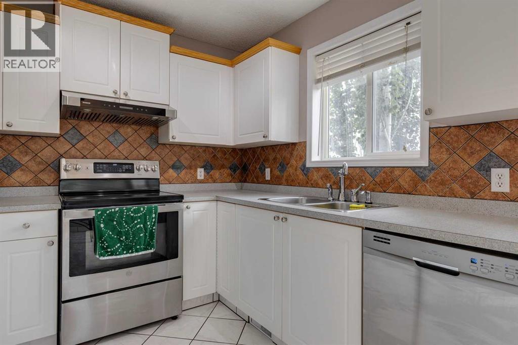 2 Hidden Hills Terrace Nw, Calgary, Alberta  T3A 6E1 - Photo 12 - A2255432