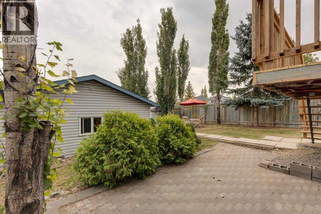 2 Hidden Hills Terrace Nw, Calgary, Alberta  T3A 6E1 - Photo 32 - A2255432