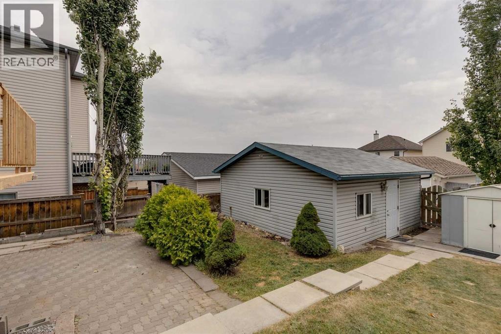 2 Hidden Hills Terrace Nw, Calgary, Alberta  T3A 6E1 - Photo 31 - A2255432
