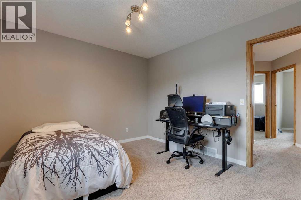 2 Hidden Hills Terrace Nw, Calgary, Alberta  T3A 6E1 - Photo 18 - A2255432
