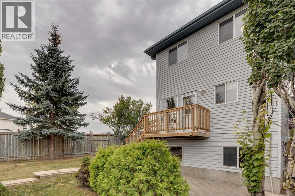 2 Hidden Hills Terrace Nw, Calgary, Alberta  T3A 6E1 - Photo 33 - A2255432