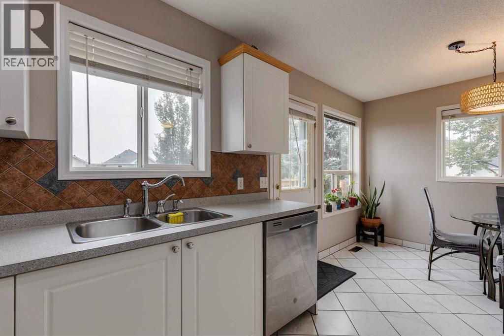 2 Hidden Hills Terrace Nw, Calgary, Alberta  T3A 6E1 - Photo 13 - A2255432