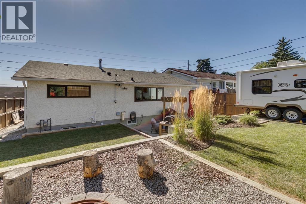 1240 Mapleglade Crescent Se, Calgary, Alberta  T2J 2H3 - Photo 46 - A2261189