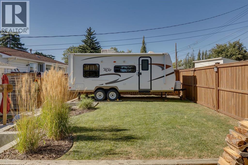 1240 Mapleglade Crescent Se, Calgary, Alberta  T2J 2H3 - Photo 49 - A2261189