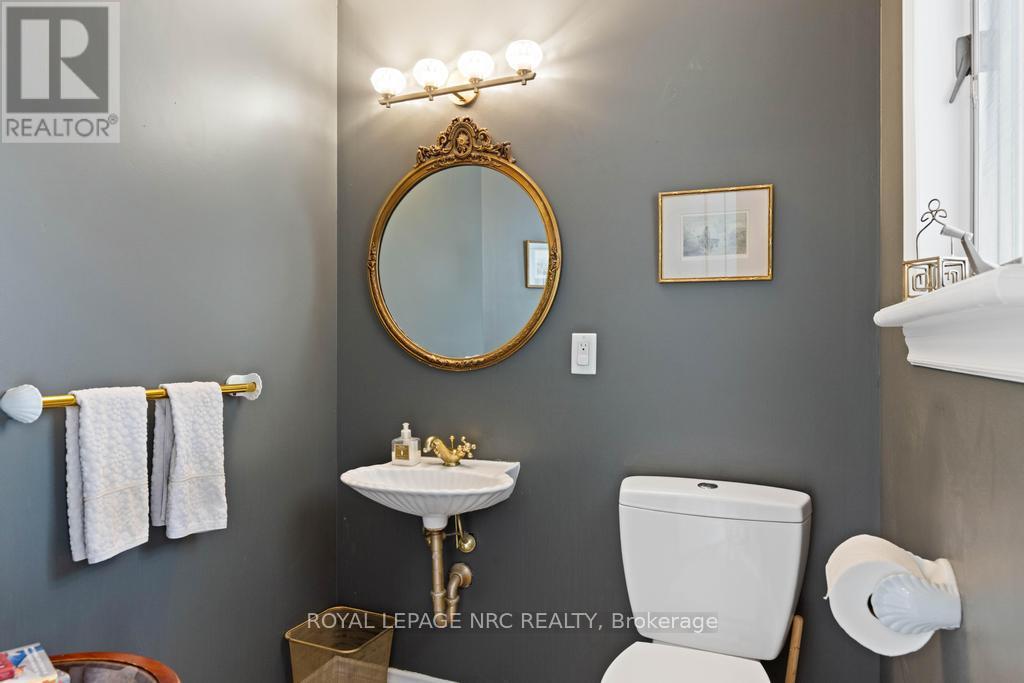 7 Christopher Street, Niagara-On-The-Lake, Ontario  L0S 1J0 - Photo 29 - X12445970
