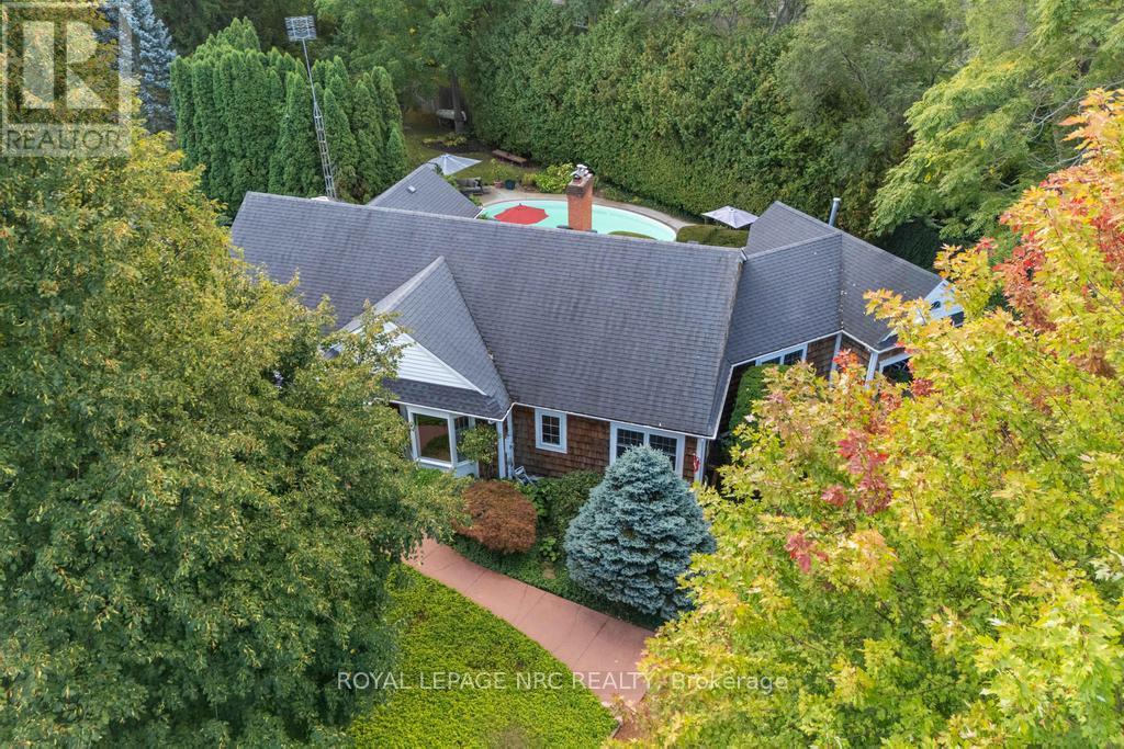 7 Christopher Street, Niagara-On-The-Lake, Ontario  L0S 1J0 - Photo 3 - X12445970