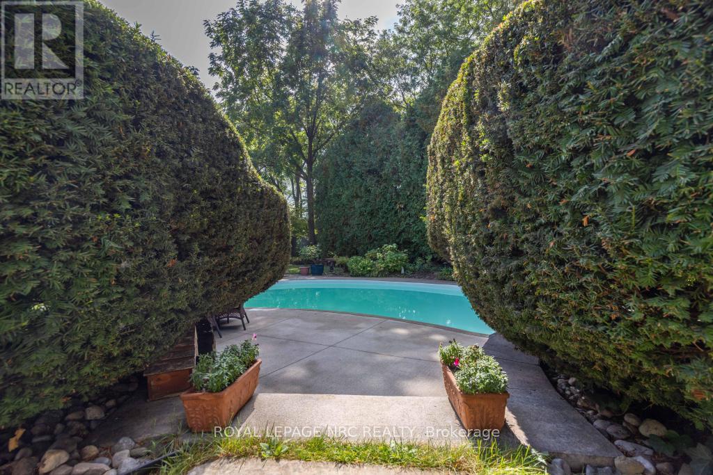 7 Christopher Street, Niagara-On-The-Lake, Ontario  L0S 1J0 - Photo 34 - X12445970