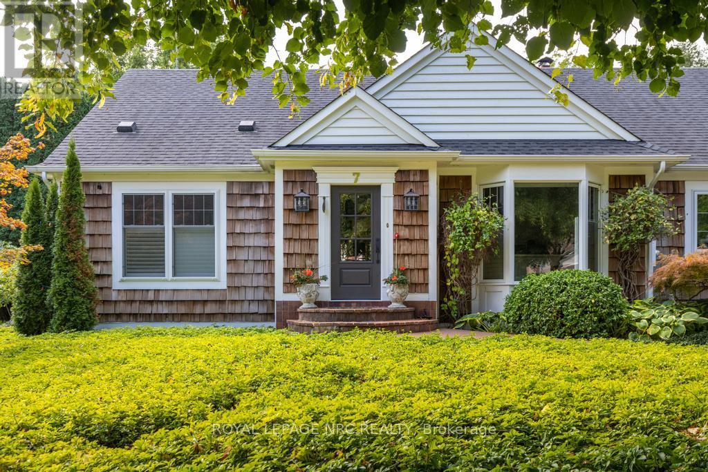 7 Christopher Street, Niagara-On-The-Lake, Ontario  L0S 1J0 - Photo 44 - X12445970