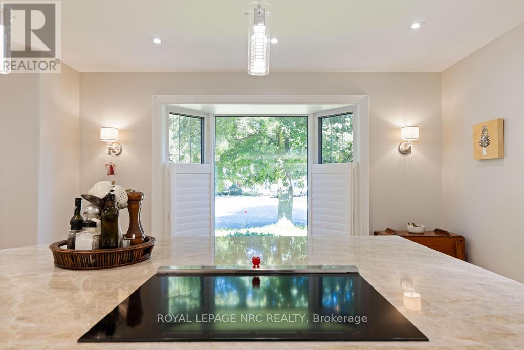 7 Christopher Street, Niagara-On-The-Lake, Ontario  L0S 1J0 - Photo 8 - X12445970